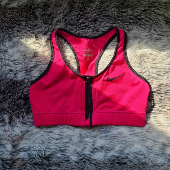 Nike Pro sports bra - Picture 1 of 3